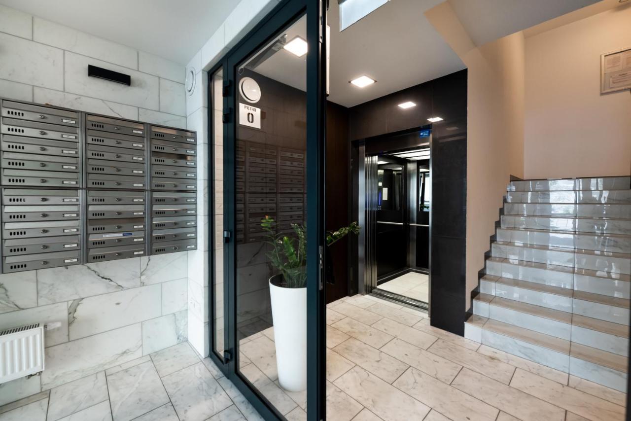 Chlodna Square Studio Варшава Екстер'єр фото
